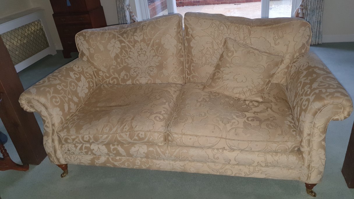 Sofa Recovered Asnew