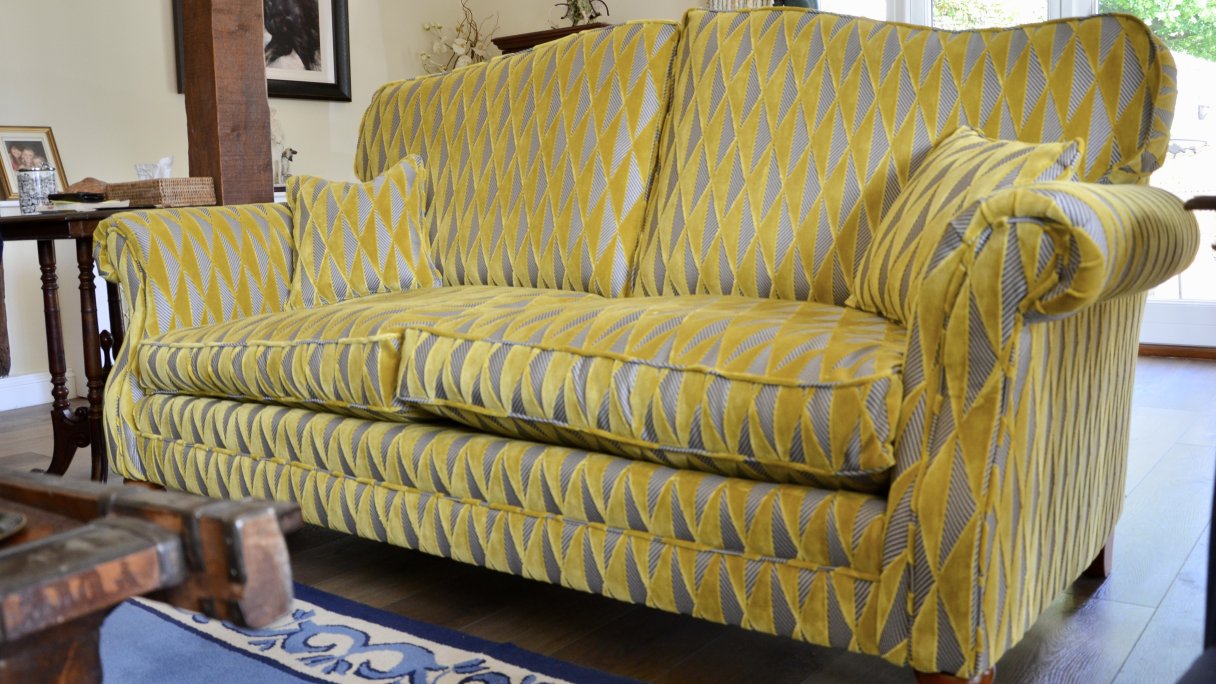 Sofa Recovered Asnew