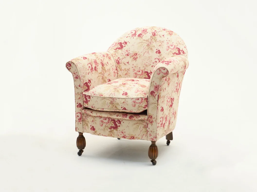 Chair with castors