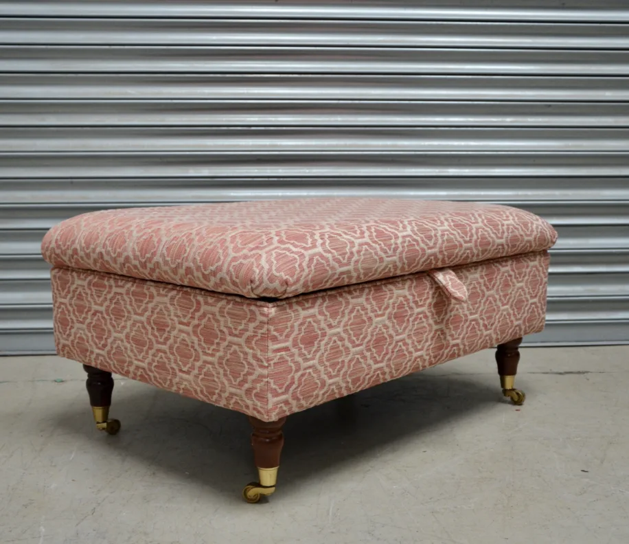 Storage Ottoman – Recovered