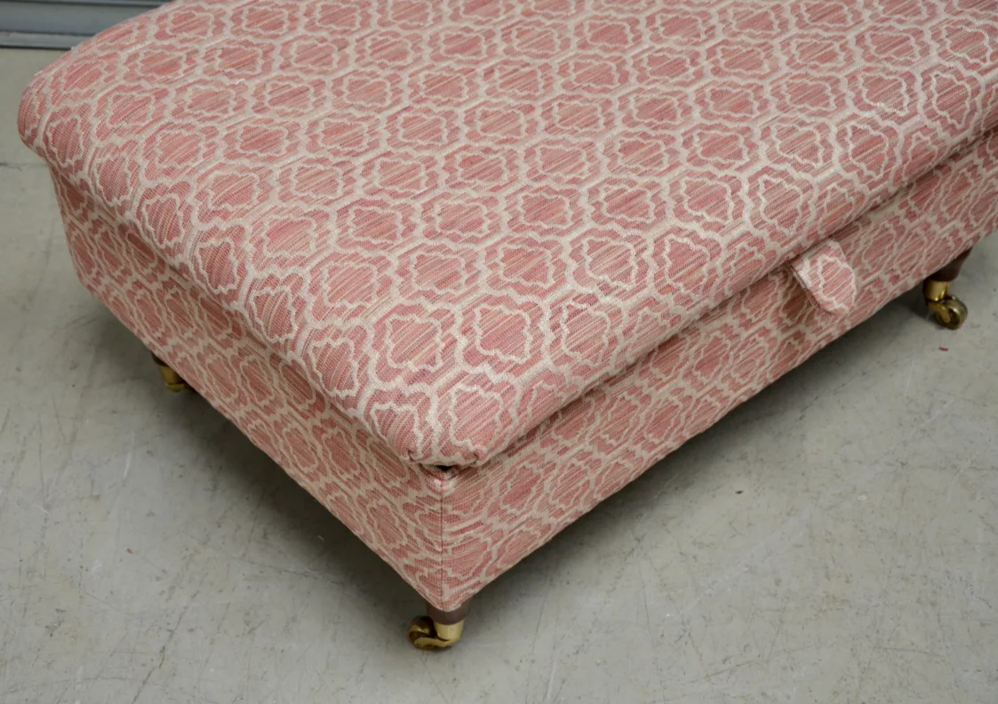 Storage Ottoman – Recovered