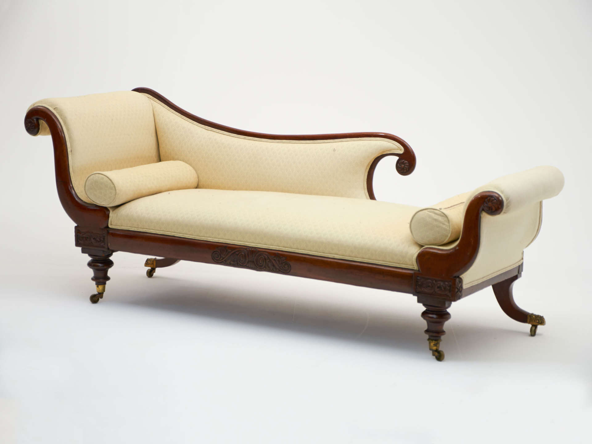 Traditional Chaise Longue | Asnew Upholstery